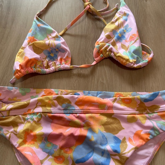 Billabong Other - Billabong bikini